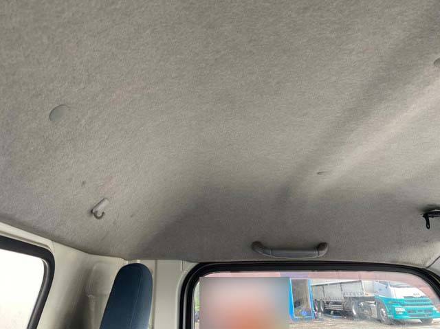 三菱ふそうキャンターパネルバン小型（2t・3t）[写真22]