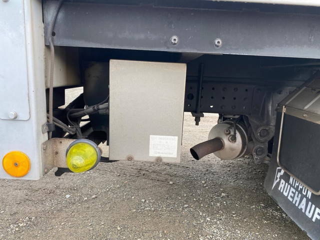 三菱ふそうキャンターパネルバン小型（2t・3t）[写真31]