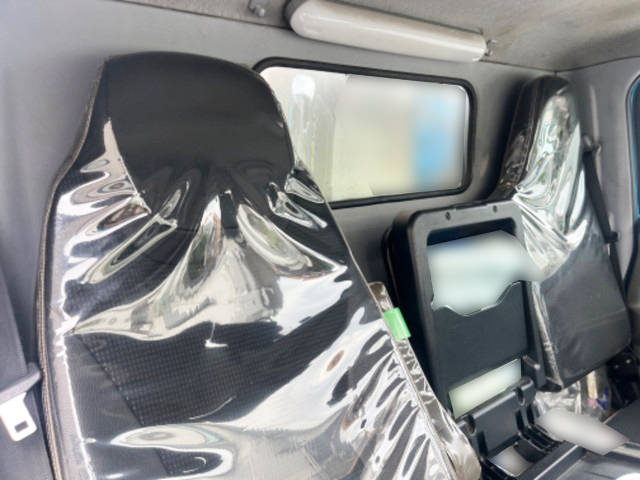 三菱ふそうキャンターアルミブロック小型（2t・3t）[写真28]