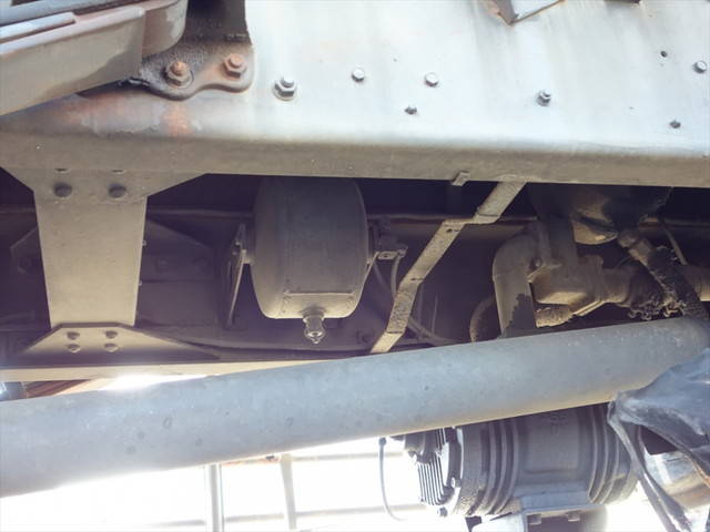 三菱ふそうスーパーグレートバキュームカー大型（10t）[写真10]