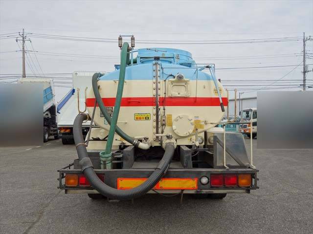 三菱ふそうスーパーグレートバキュームカー大型（10t）[写真12]