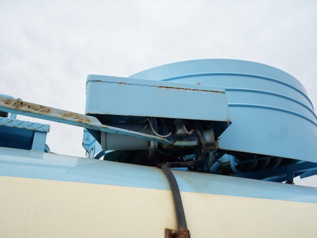 三菱ふそうスーパーグレートバキュームカー大型（10t）[写真14]