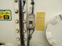 三菱ふそうスーパーグレートバキュームカー大型（10t）[写真15]