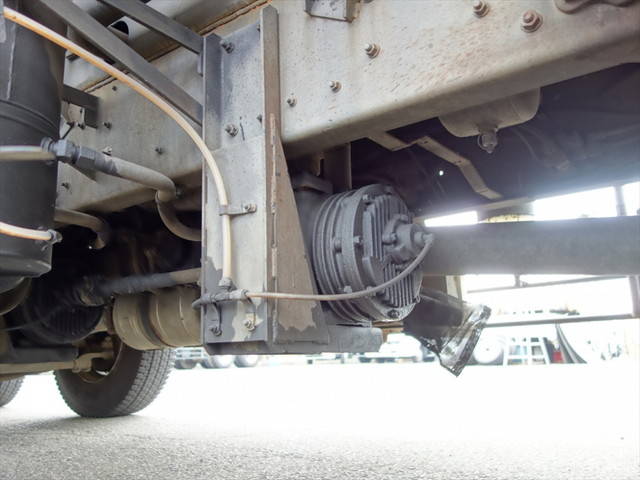 三菱ふそうスーパーグレートバキュームカー大型（10t）[写真19]