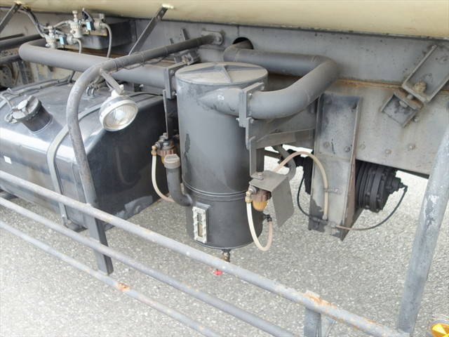 三菱ふそうスーパーグレートバキュームカー大型（10t）[写真20]