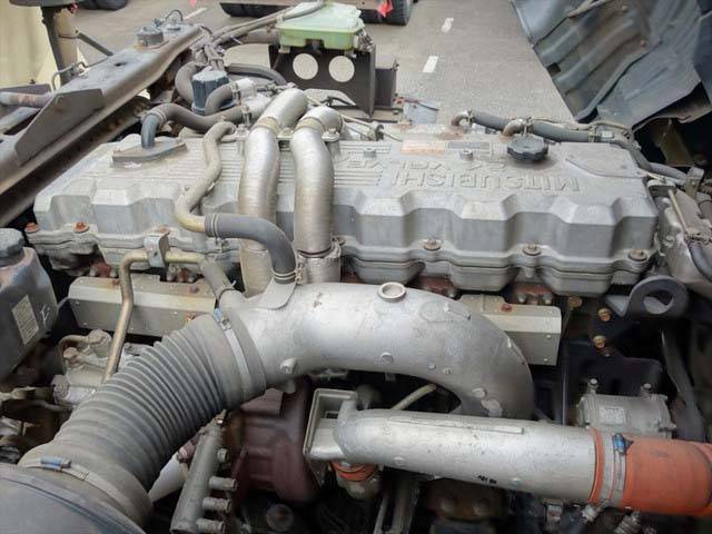 三菱ふそうスーパーグレートバキュームカー大型（10t）[写真37]