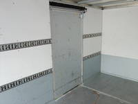 いすゞエルフアルミバン小型（2t・3t）[写真15]