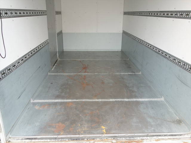 いすゞエルフアルミバン小型（2t・3t）[写真17]