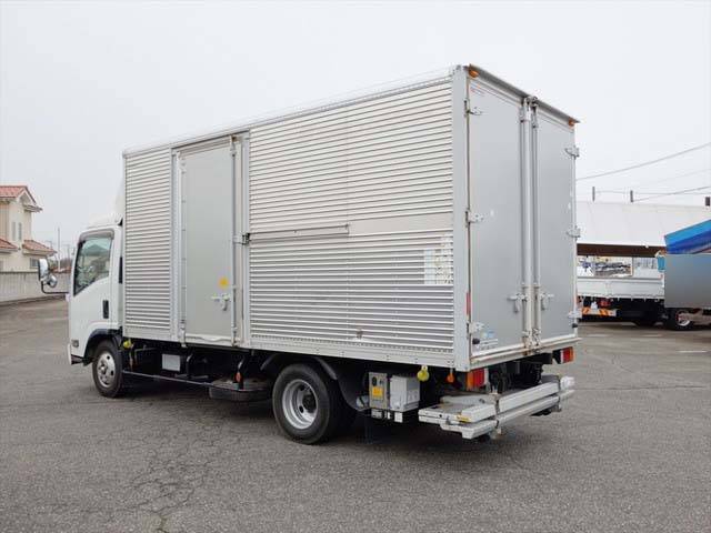 いすゞエルフアルミバン小型（2t・3t）[写真02]