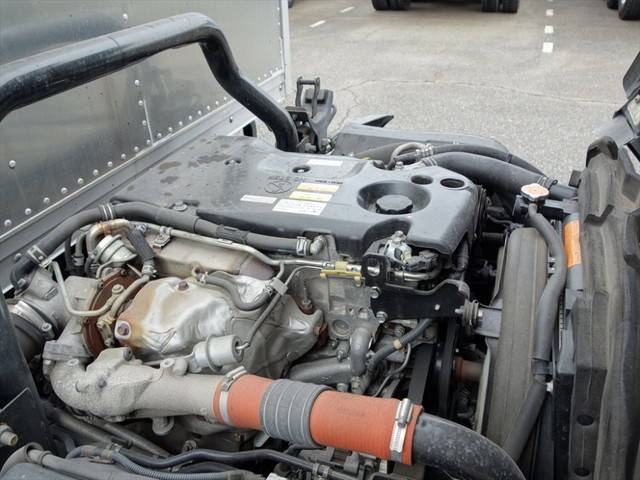 いすゞエルフアルミバン小型（2t・3t）[写真30]