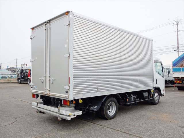 いすゞエルフアルミバン小型（2t・3t）[写真04]