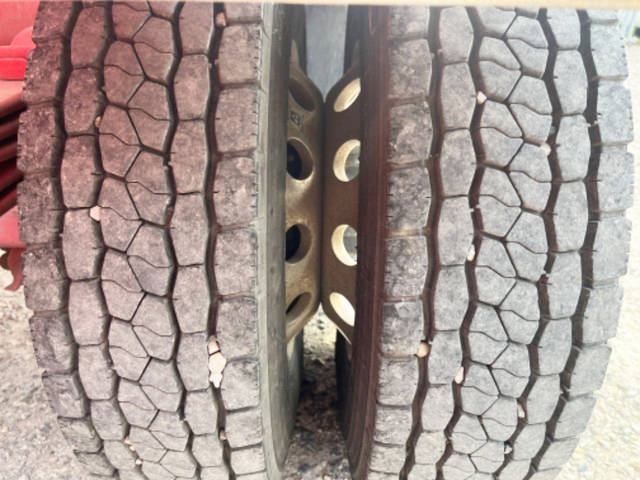 日野レンジャーアームロール中型（4t）[写真15]