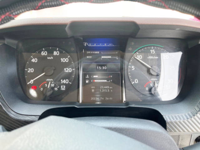 日野レンジャーアームロール中型（4t）[写真25]