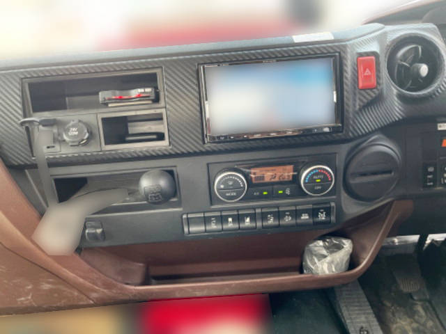 日野レンジャーアームロール中型（4t）[写真27]