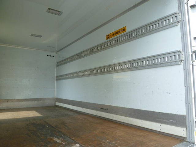 日野デュトロパネルバン小型（2t・3t）[写真11]