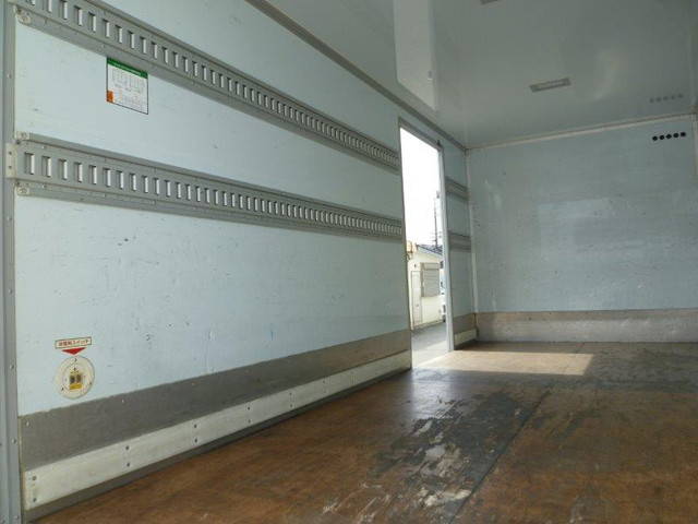 日野デュトロパネルバン小型（2t・3t）[写真12]