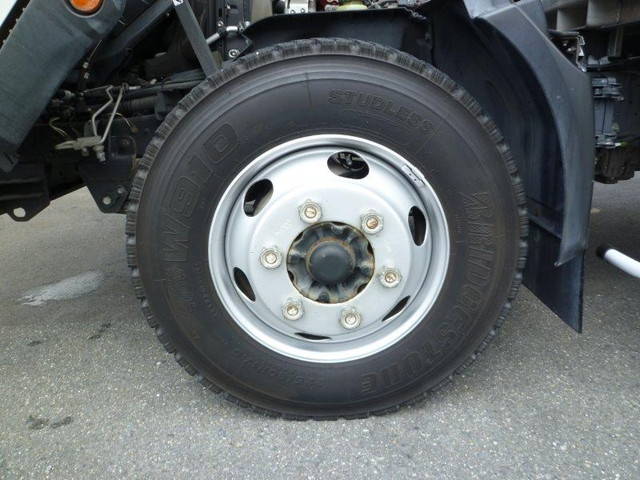 日野デュトロパネルバン小型（2t・3t）[写真19]