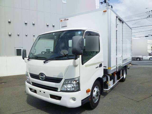 日野デュトロパネルバン小型（2t・3t）[写真03]