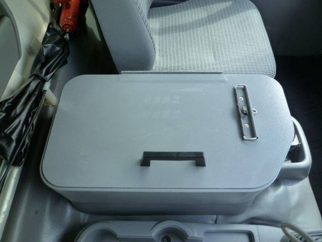 日野デュトロパネルバン小型（2t・3t）[写真34]