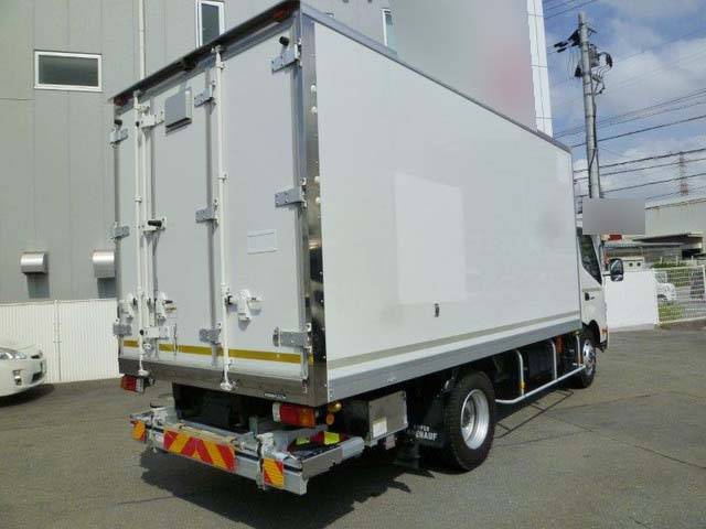 日野デュトロパネルバン小型（2t・3t）[写真04]