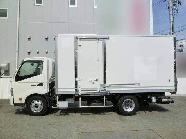 日野デュトロパネルバン小型（2t・3t）[写真08]