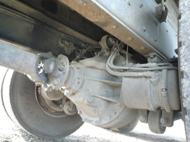 UDトラックスクオンアルミブロック大型（10t）[写真11]