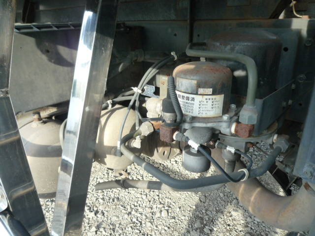 UDトラックスクオンアルミブロック大型（10t）[写真14]