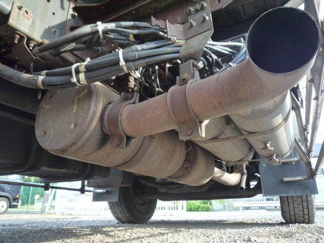 UDトラックスクオンアルミブロック大型（10t）[写真17]