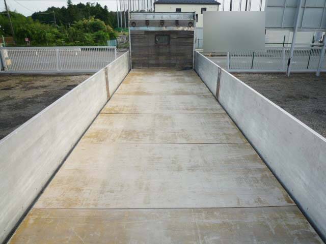 UDトラックスクオンアルミブロック大型（10t）[写真18]