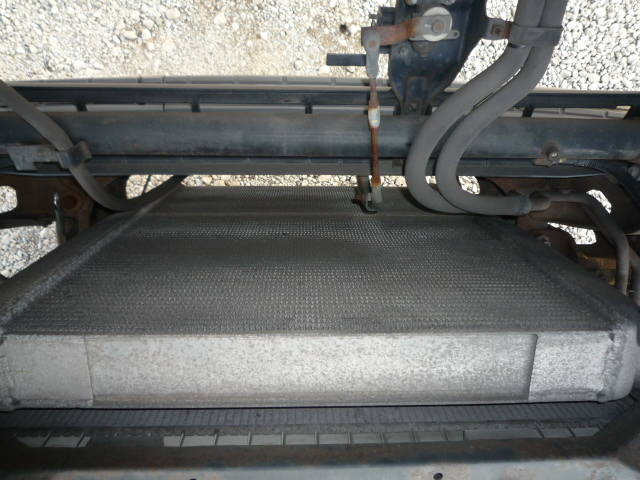 UDトラックスクオンアルミブロック大型（10t）[写真23]