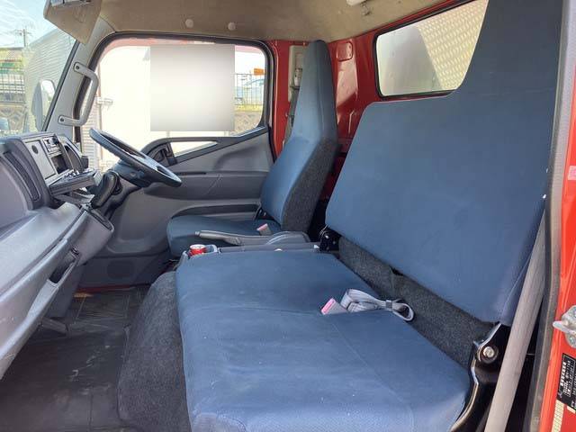 三菱ふそうキャンターアルミバン小型（2t・3t）[写真17]