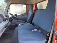 三菱ふそうキャンターアルミバン小型（2t・3t）[写真17]