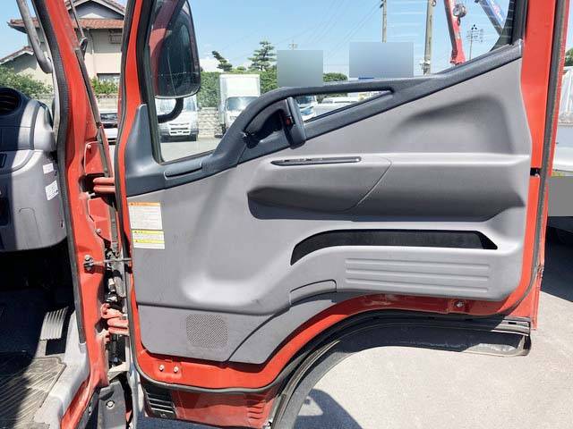 三菱ふそうキャンターアルミバン小型（2t・3t）[写真22]