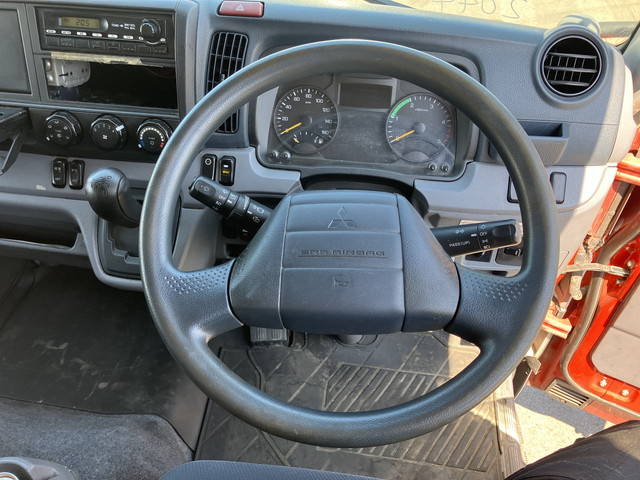 三菱ふそうキャンターアルミバン小型（2t・3t）[写真24]