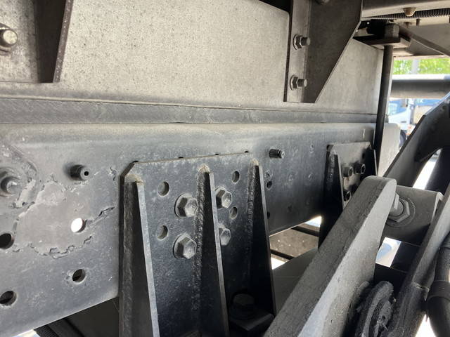 三菱ふそうキャンターアルミバン小型（2t・3t）[写真28]