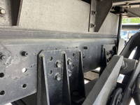 三菱ふそうキャンターアルミバン小型（2t・3t）[写真28]