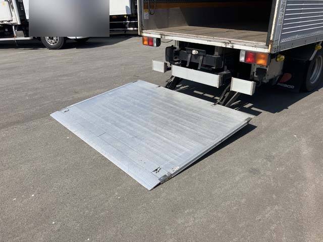 三菱ふそうキャンターアルミバン小型（2t・3t）[写真39]