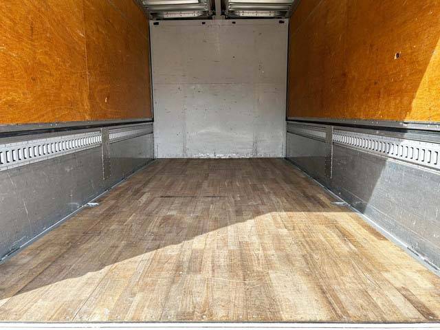 いすゞエルフアルミウイング小型（2t・3t）[写真11]