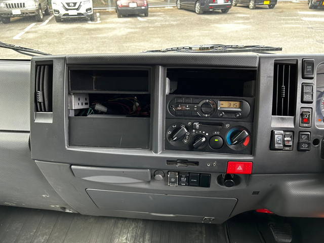 いすゞエルフアルミウイング小型（2t・3t）[写真17]