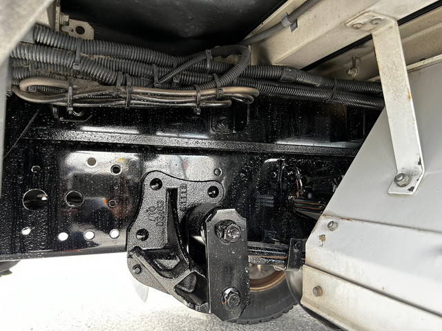 いすゞエルフアルミウイング小型（2t・3t）[写真29]