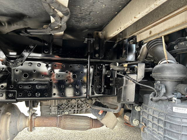 いすゞエルフアルミウイング小型（2t・3t）[写真30]