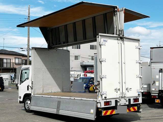 いすゞエルフアルミウイング小型（2t・3t）[写真04]