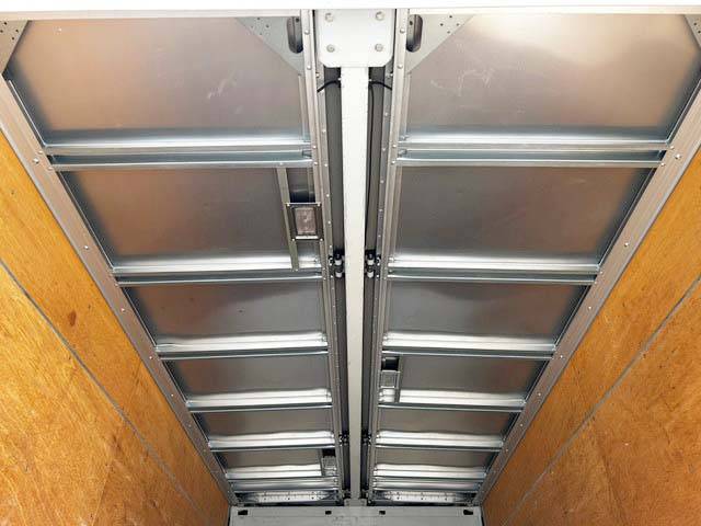 いすゞエルフアルミウイング小型（2t・3t）[写真05]