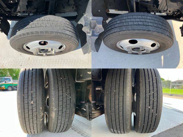 三菱ふそうキャンター平ボディ小型（2t・3t）[写真11]