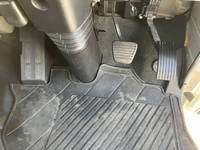 三菱ふそうキャンター平ボディ小型（2t・3t）[写真20]