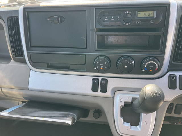 三菱ふそうキャンター平ボディ小型（2t・3t）[写真28]