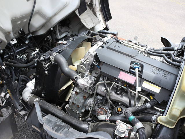 三菱ふそうキャンターアルミブロック小型（2t・3t）[写真15]