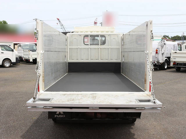 三菱ふそうキャンターアルミブロック小型（2t・3t）[写真09]