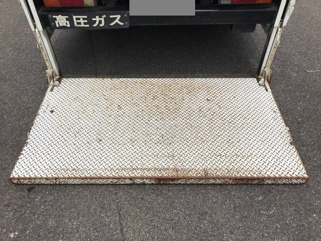 三菱ふそうキャンター平ボディ小型（2t・3t）[写真11]