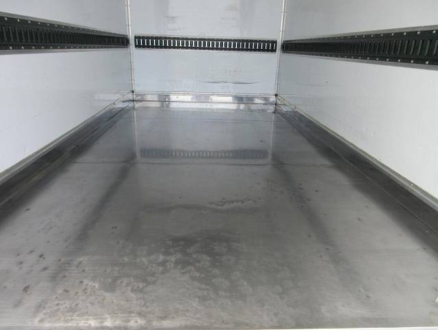 いすゞエルフ冷凍車（冷蔵車）小型（2t・3t）[写真19]